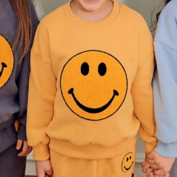 Petite Hailey smiley face sweater‎ unisex for kids - Picture 1 of 5